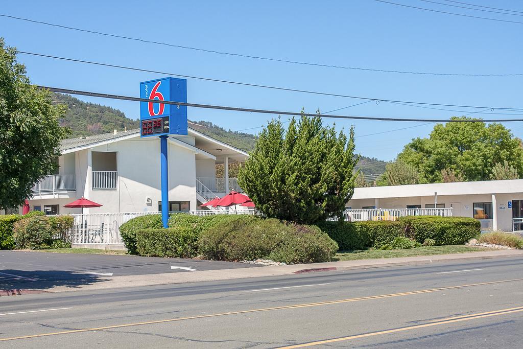 Motel 6-Ukiah, CA Bagian luar foto