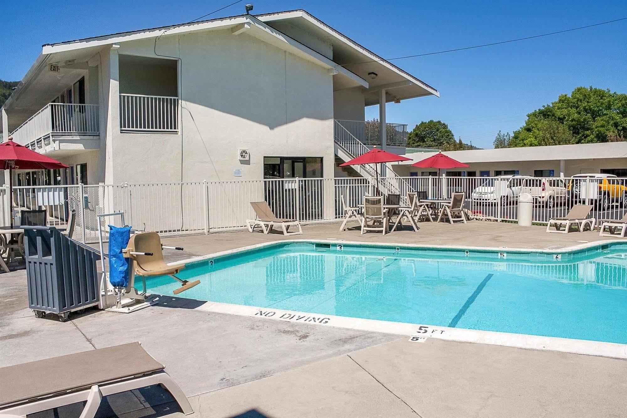 Motel 6-Ukiah, CA Bagian luar foto
