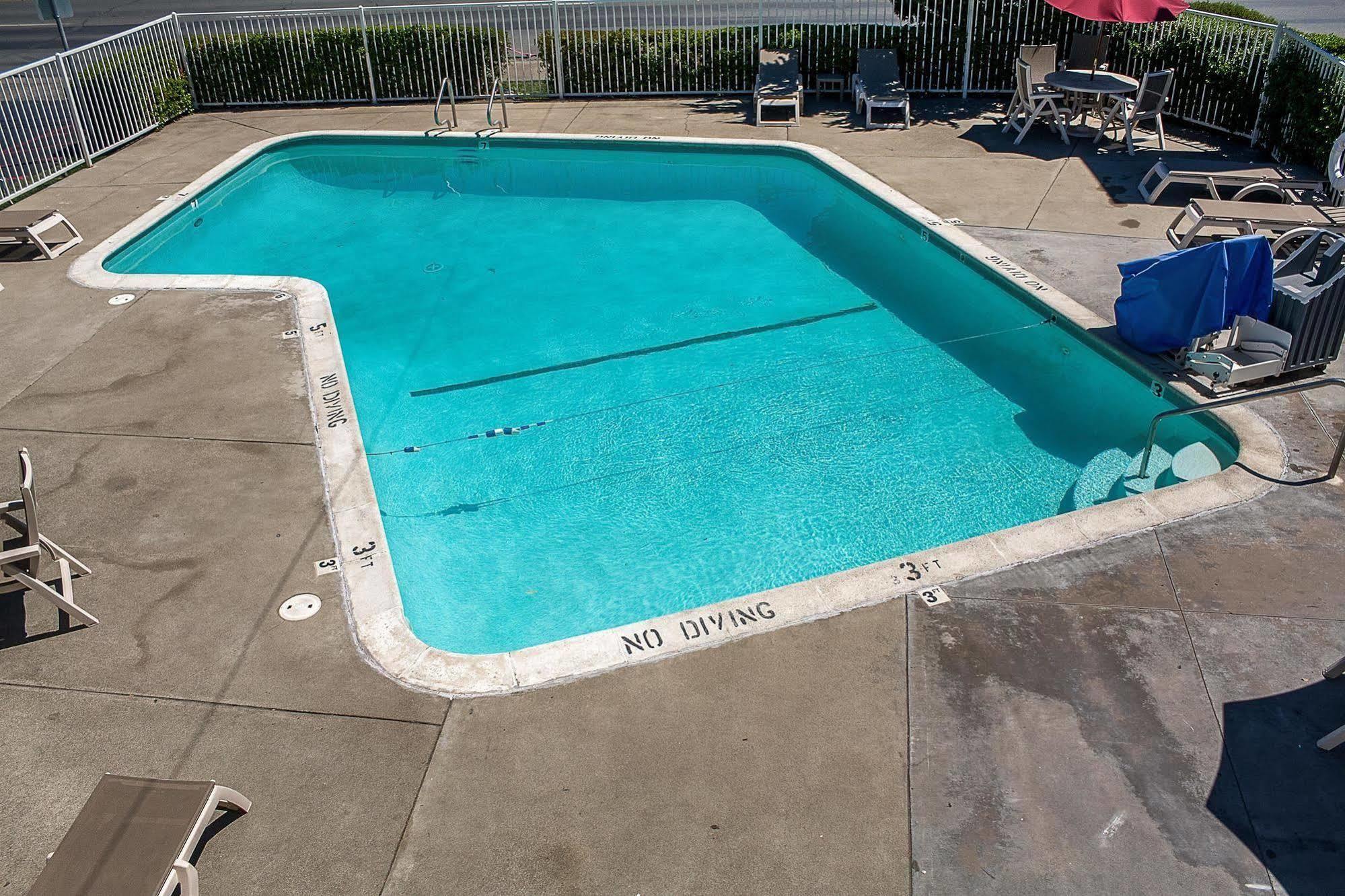 Motel 6-Ukiah, CA Bagian luar foto