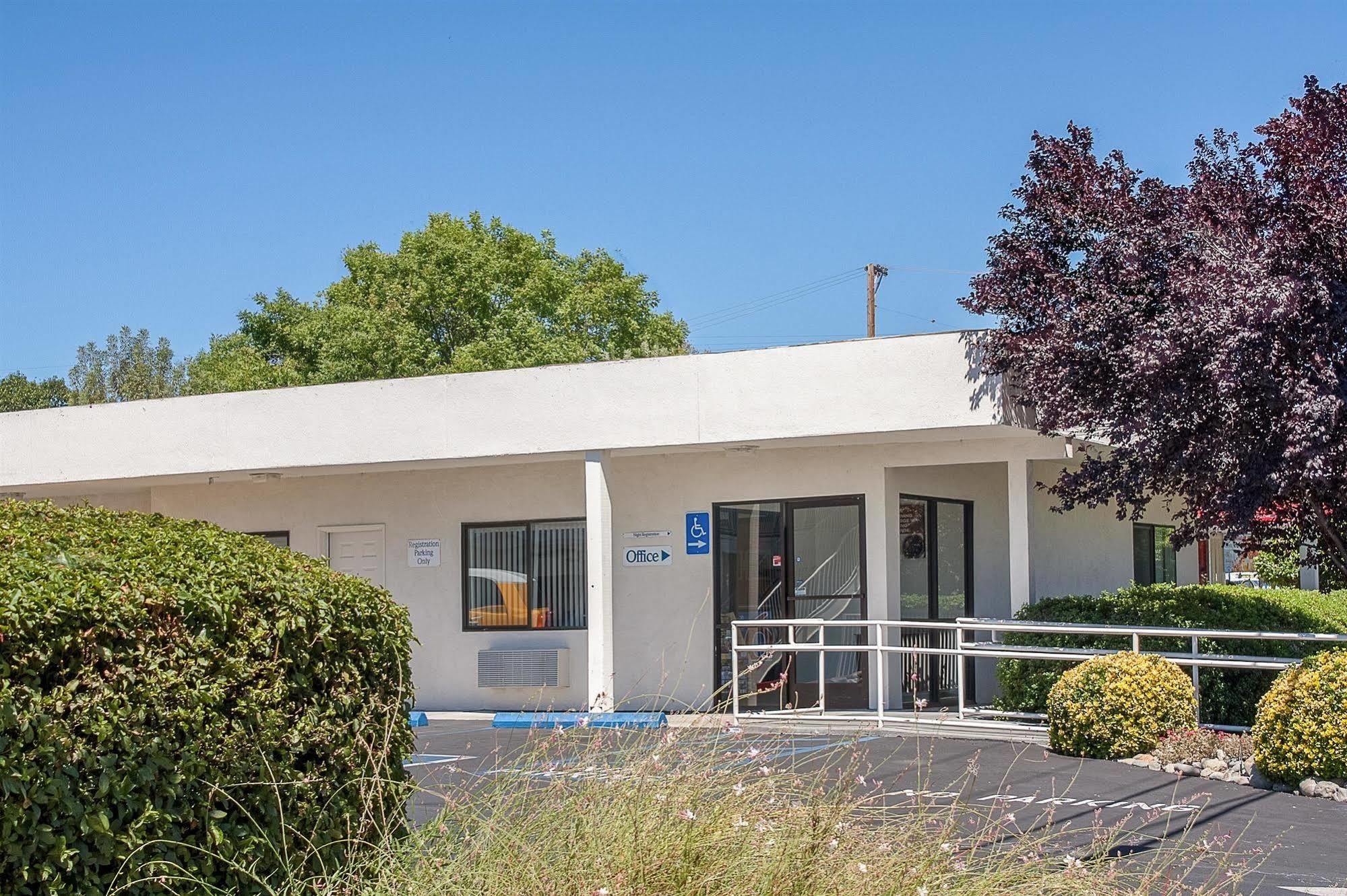 Motel 6-Ukiah, CA Bagian luar foto